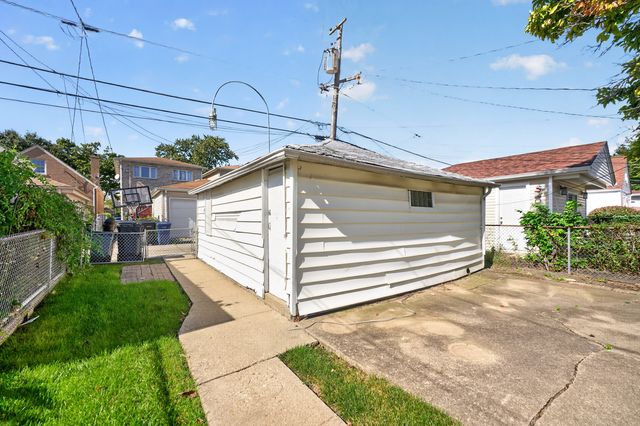 4132 N Osceola Avenue, Norridge, IL 60706