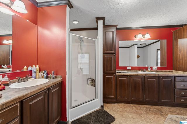 60 COUNTY ROAD 556, Clanton, AL 35046