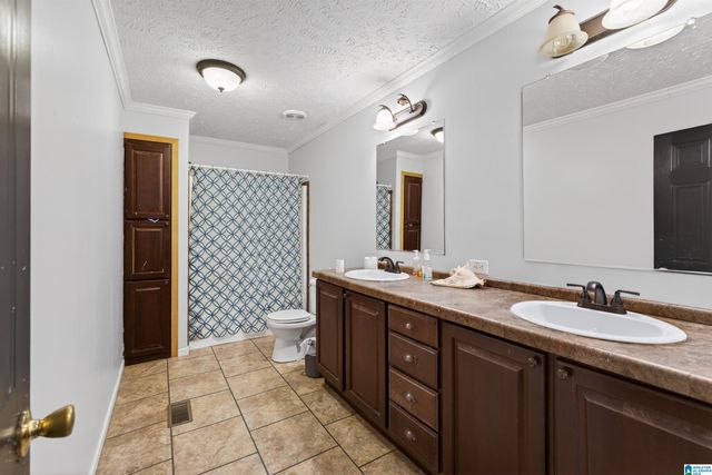 60 COUNTY ROAD 556, Clanton, AL 35046