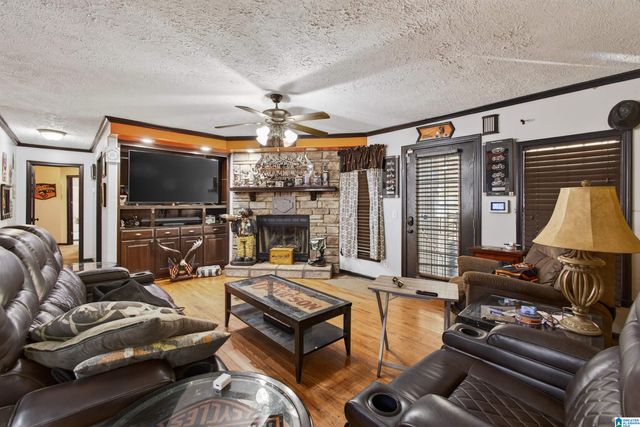 60 COUNTY ROAD 556, Clanton, AL 35046