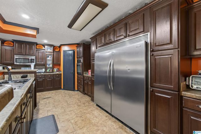 60 COUNTY ROAD 556, Clanton, AL 35046