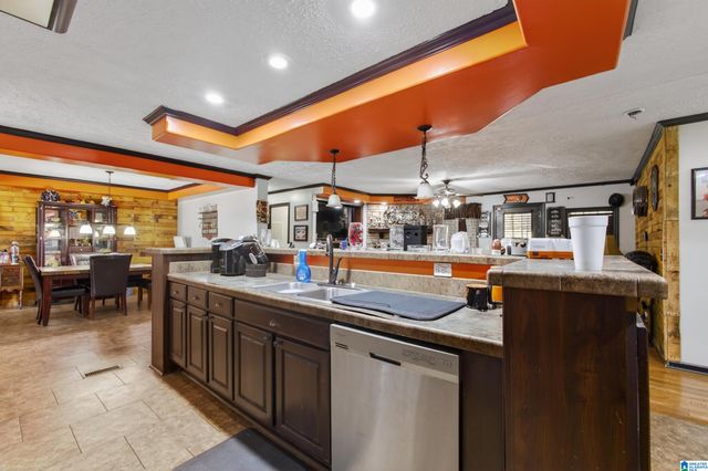 60 COUNTY ROAD 556, Clanton, AL 35046