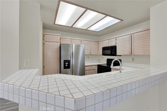 24 Vassar Aisle, Irvine, CA 92612