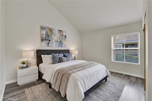 24 Vassar Aisle, Irvine, CA 92612