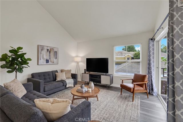 24 Vassar Aisle, Irvine, CA 92612