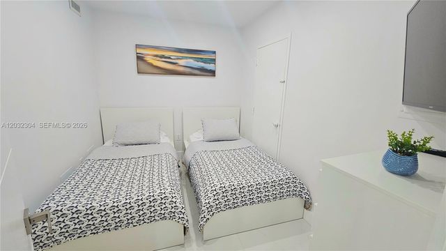 1950 S Ocean Drive 3D, Hallandale Beach, FL 33009