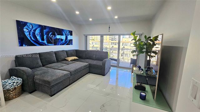 1950 S Ocean Drive 3D, Hallandale Beach, FL 33009
