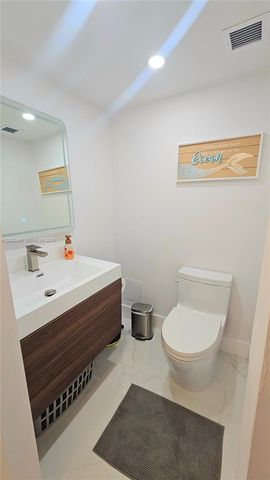 1950 S Ocean Drive 3D, Hallandale Beach, FL 33009
