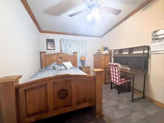 129 Saint Michaels Drive, Trinidad, TX 75163