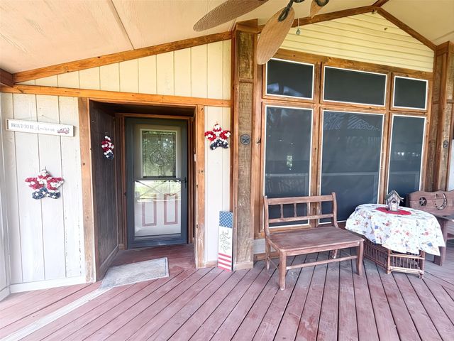129 Saint Michaels Drive, Trinidad, TX 75163