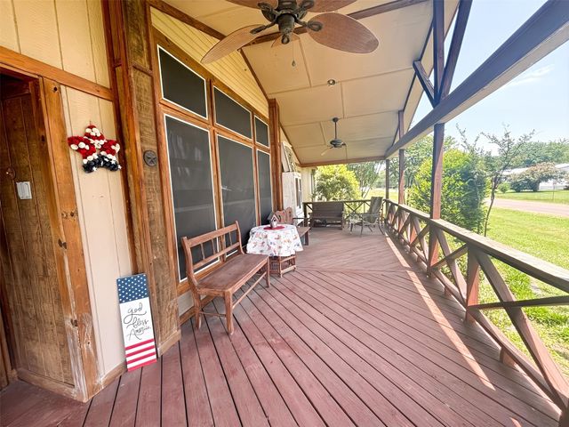129 Saint Michaels Drive, Trinidad, TX 75163