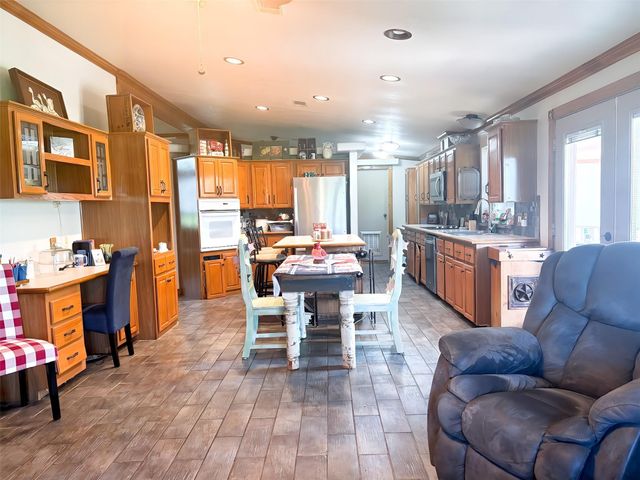 129 Saint Michaels Drive, Trinidad, TX 75163