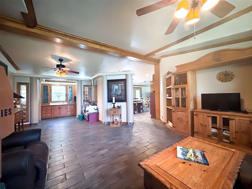 129 Saint Michaels Drive, Trinidad, TX 75163