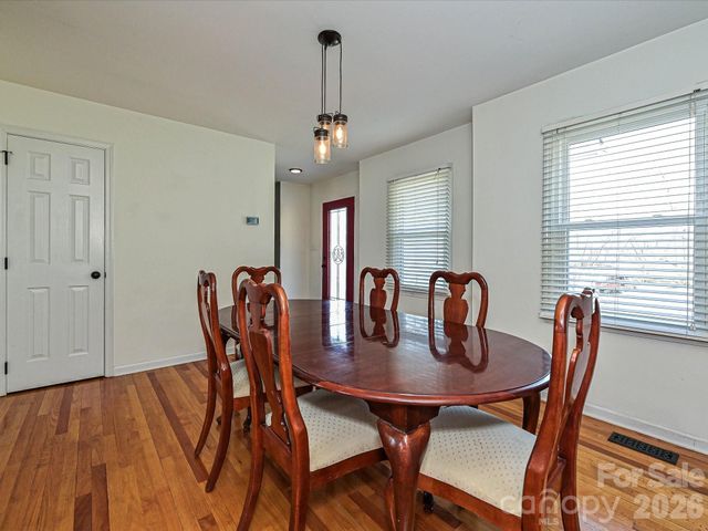 104 Deertrack Drive, Mount Holly, NC 28120