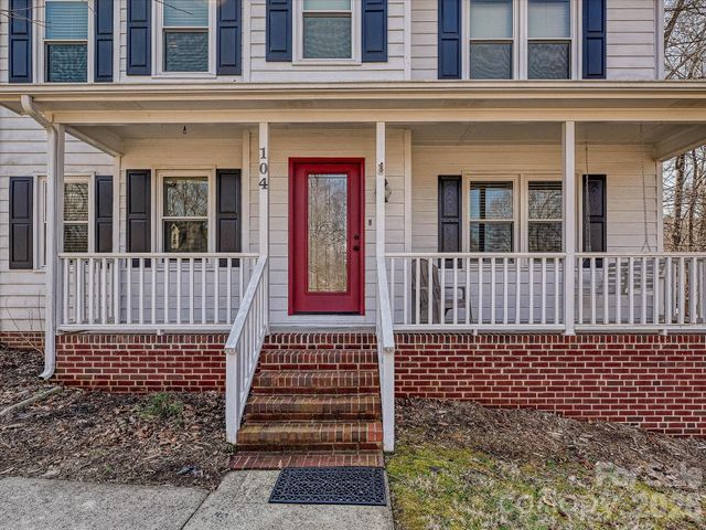 104 Deertrack Drive, Mount Holly, NC 28120