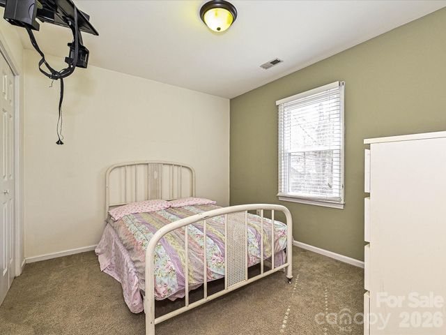 104 Deertrack Drive, Mount Holly, NC 28120