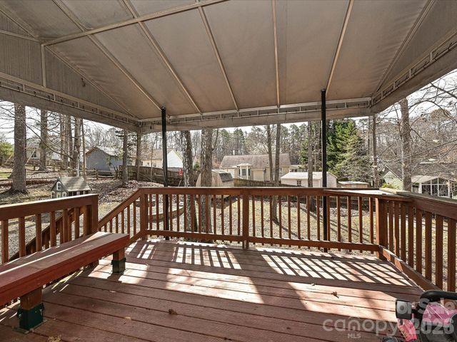 104 Deertrack Drive, Mount Holly, NC 28120