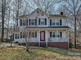 104 Deertrack Drive, Mount Holly, NC 28120