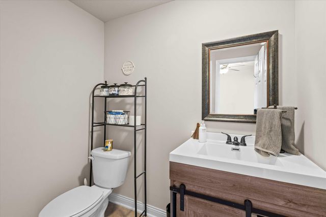 606 CLINKSCALES RD, Columbia, MO 65203
