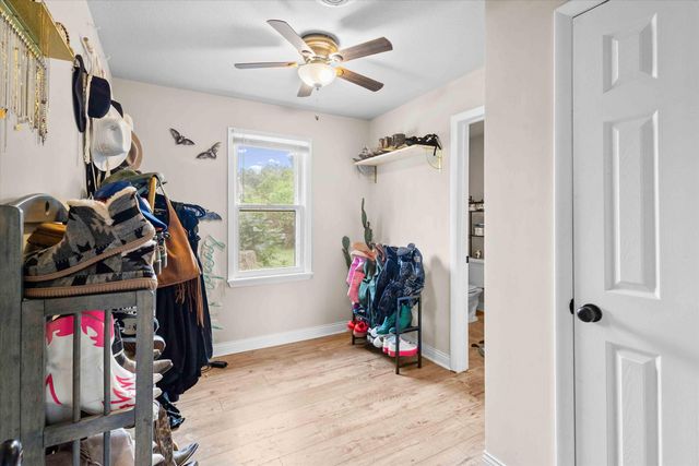 606 CLINKSCALES RD, Columbia, MO 65203