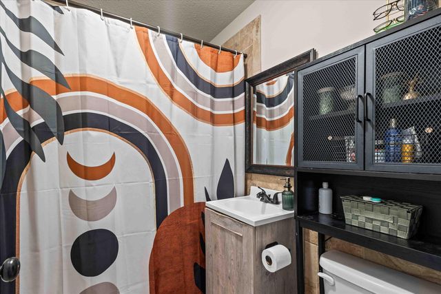606 CLINKSCALES RD, Columbia, MO 65203