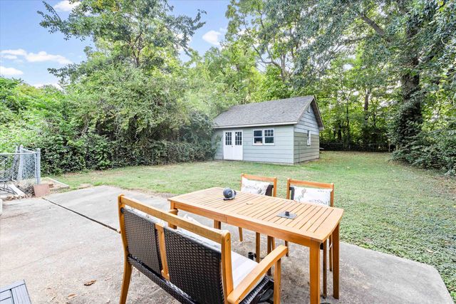 606 CLINKSCALES RD, Columbia, MO 65203