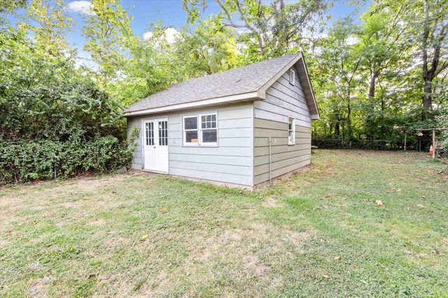 606 CLINKSCALES RD, Columbia, MO 65203