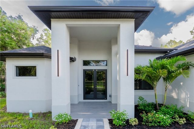 1871 24th AVE NE, Naples, FL 34120