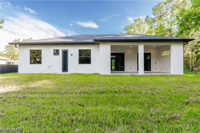 1871 24th AVE NE, Naples, FL 34120