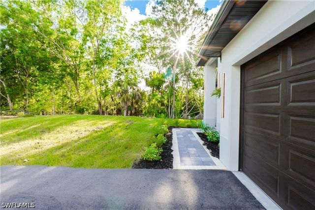 1871 24th AVE NE, Naples, FL 34120