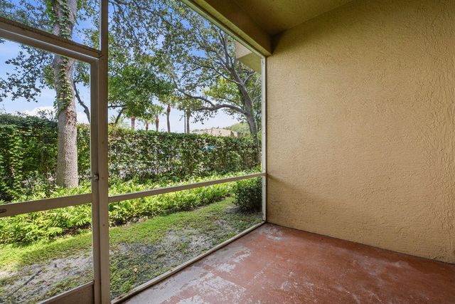 160 Village Boulevard G, Tequesta, FL 33469