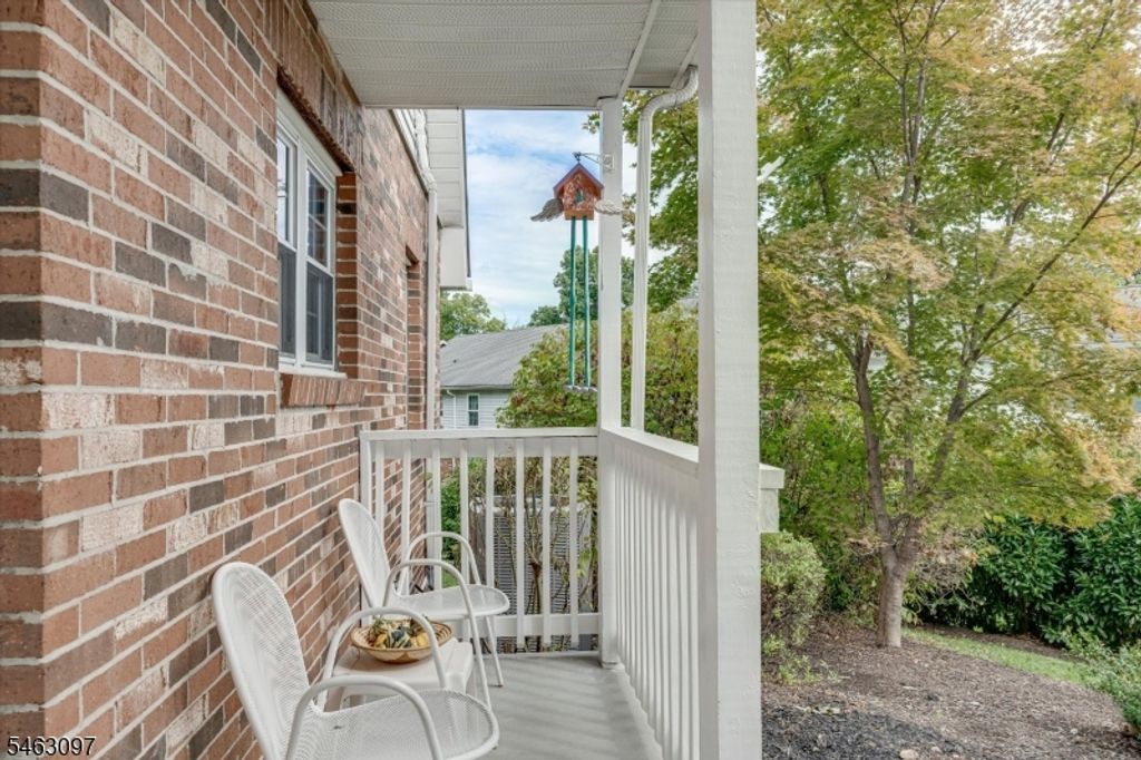16 Lexington Ct, Chatham Twp., NJ 07928 — photo 3