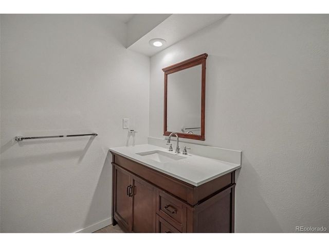 6556 S Brentwood Way, Littleton, CO 80123