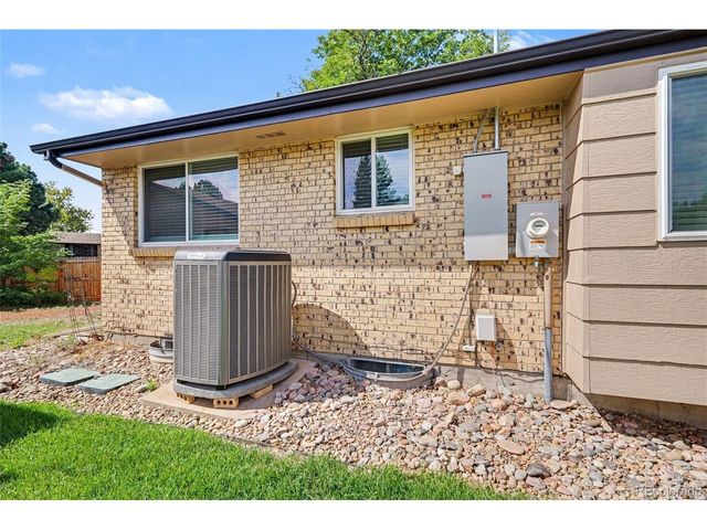6556 S Brentwood Way, Littleton, CO 80123