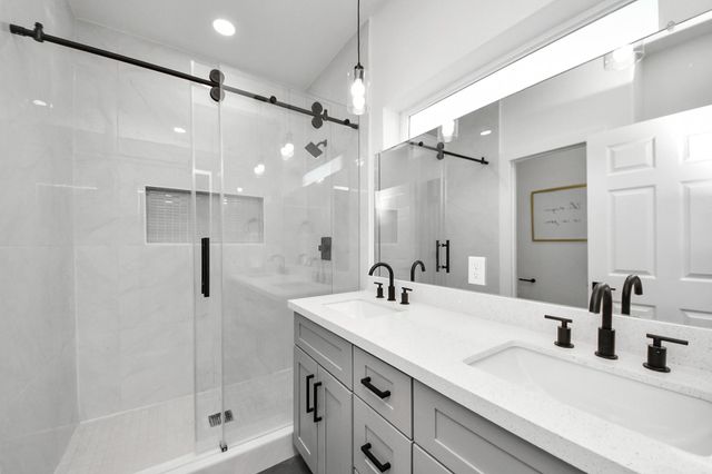 9307 Jutland Road, Houston, TX 77033