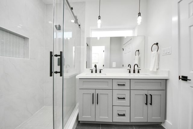 9307 Jutland Road, Houston, TX 77033