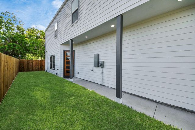 9307 Jutland Road, Houston, TX 77033