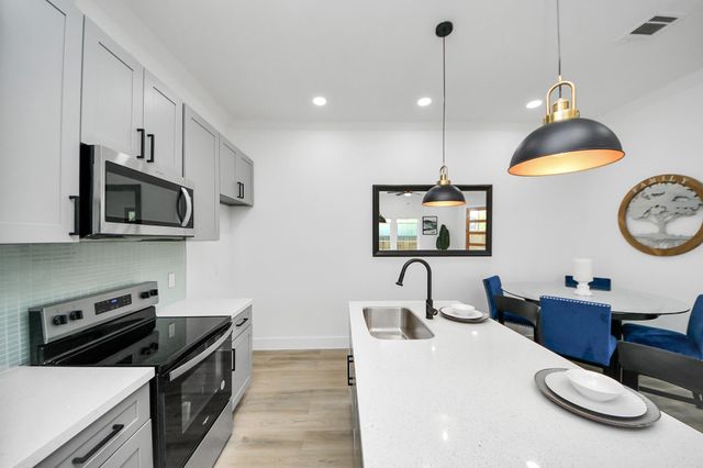 9307 Jutland Road, Houston, TX 77033