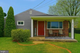 856 WOODLANE RD, Mt Holly, NJ 08060