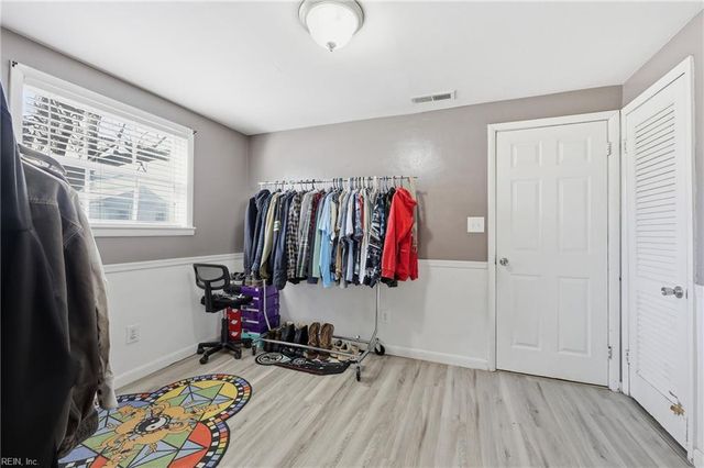 945 Redwood CIR, Virginia Beach, VA 23464