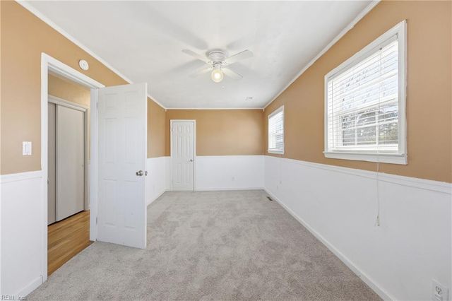 945 Redwood CIR, Virginia Beach, VA 23464