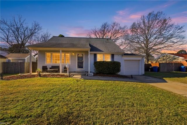 945 Redwood CIR, Virginia Beach, VA 23464