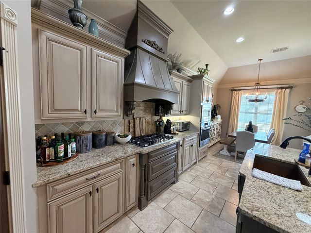 120 Haymarket Court, Bossier City, LA 71111