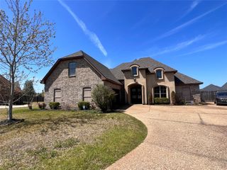 120 Haymarket Court, Bossier City, LA 71111