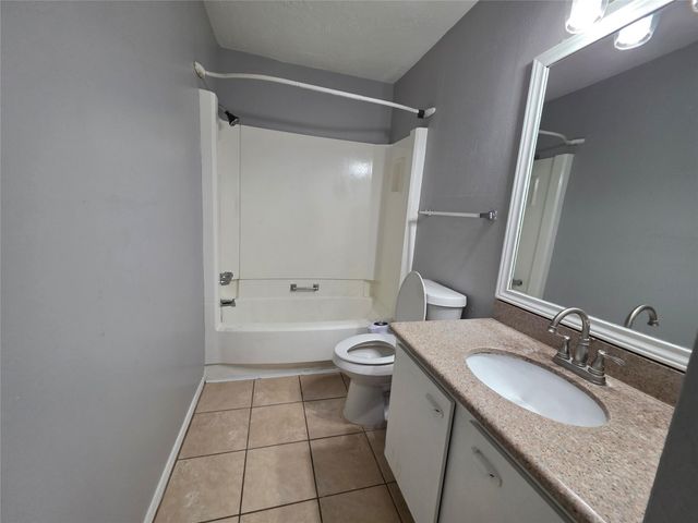 1015 Western Hills Drive, Katy, TX 77450