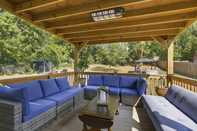 3141 E Iroquois Street, Springfield, MO 65804