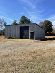 899 Underwood Rd, Mcminnville, TN 37110