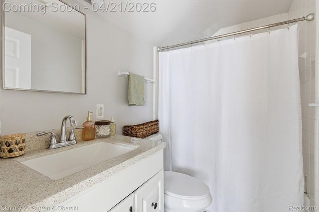 2517 MAPLEWOOD Avenue, Royal Oak, MI 48073