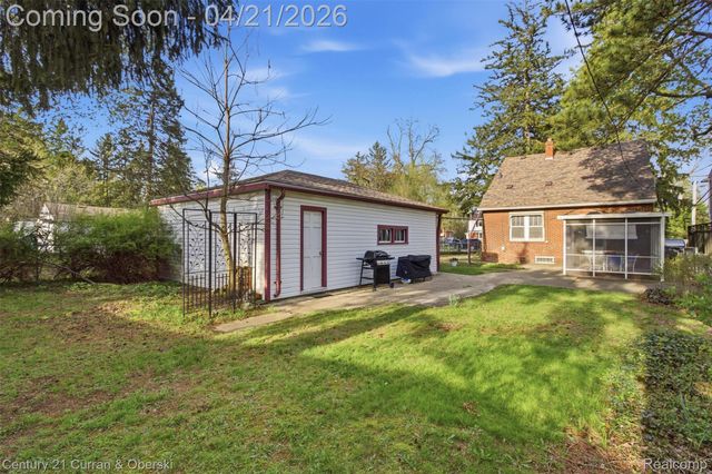 2517 MAPLEWOOD Avenue, Royal Oak, MI 48073