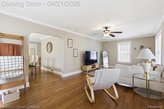 2517 MAPLEWOOD Avenue, Royal Oak, MI 48073